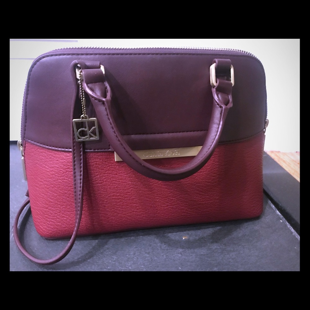 Calvin Klein leather crossbody bag - Picture 1 of 4
